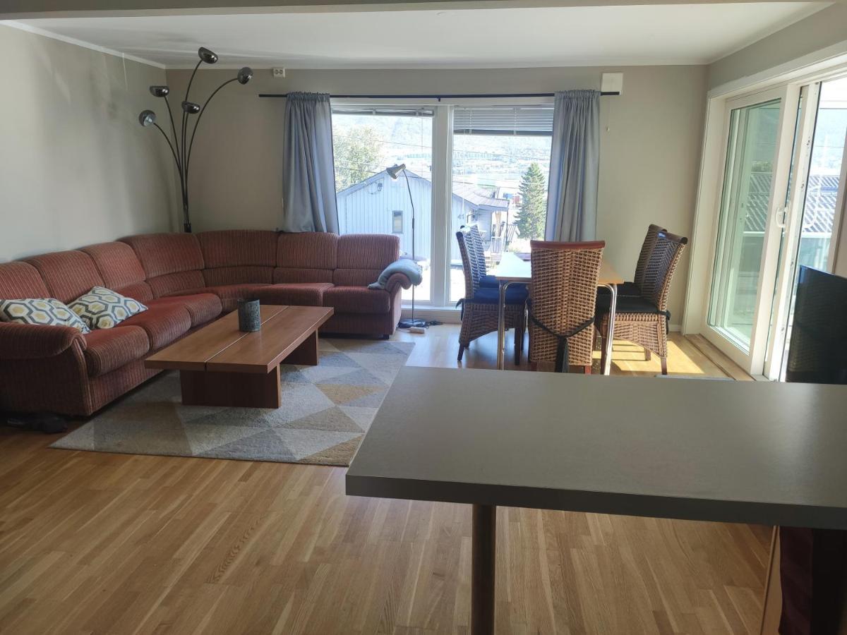 Feelhome Apartment 4- Bedroms Njords Veg Тромсьо Екстериор снимка